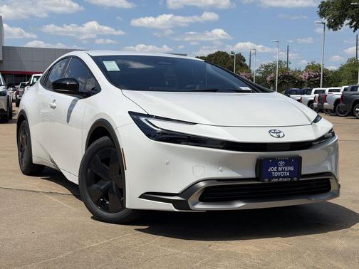 Wind Chill Pearl 2026 Toyota Prius Plug-In Hybrid SE