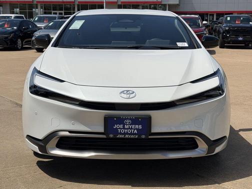Wind Chill Pearl 2026 Toyota Prius Plug-In Hybrid SE