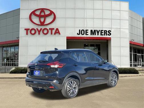 2024 Nissan Kicks SV