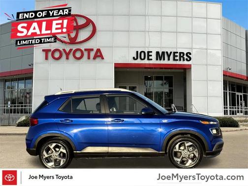 2024 Hyundai VENUE SEL