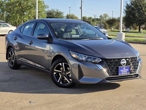 Gun Metallic 2025 Nissan Sentra SV
