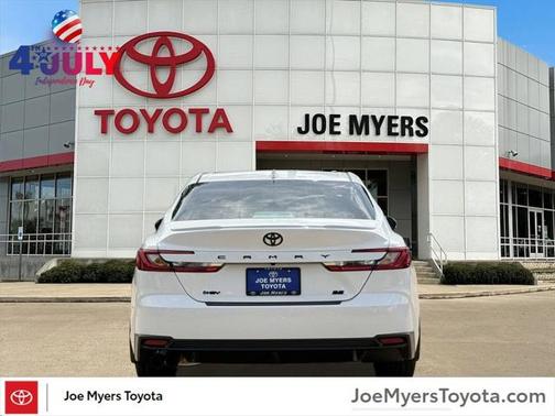 2025 Toyota Camry SE