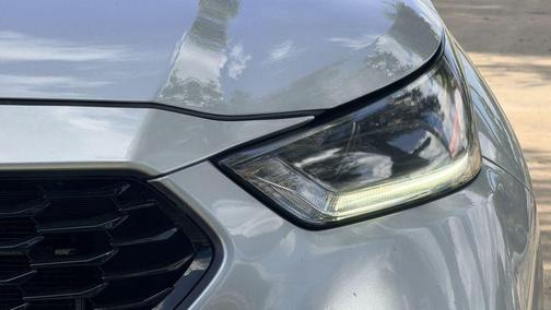 Celestial Silver Metallic 2024 Toyota Highlander XSE