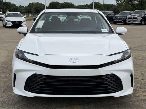 Ice Cap 2026 Toyota Camry LE