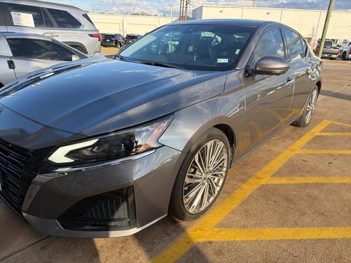 2023 Nissan Altima 2.5 SL