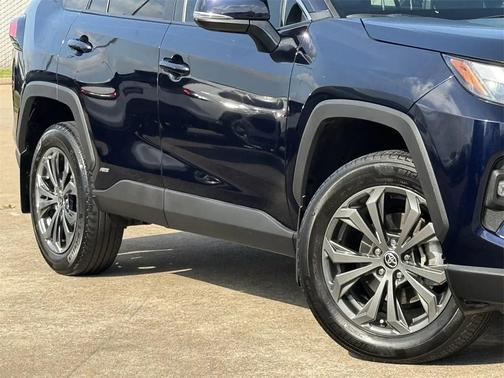 2024 Toyota RAV4 Hybrid XLE Premium