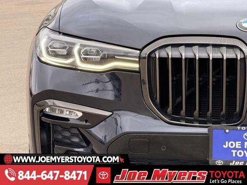 Carbon Black Metallic 2021 BMW X7 xDrive40i