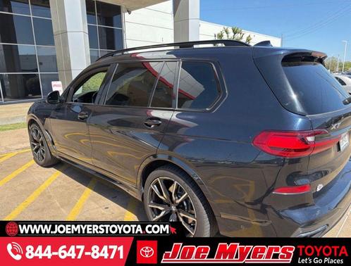 Carbon Black Metallic 2021 BMW X7 xDrive40i