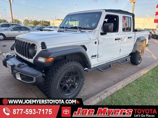 Bright White Clearcoat 2024 Jeep Gladiator Sport