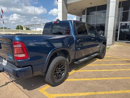 Patriot Blue Pearlcoat 2021 RAM 1500 Laramie