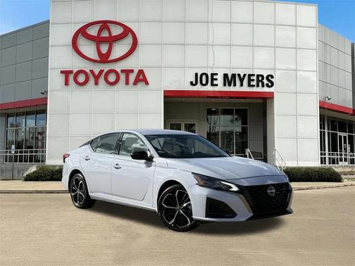 2025 Nissan Altima SR AWD