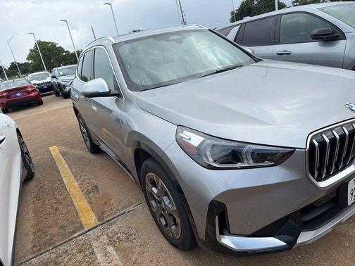 Silver Metallic 2025 BMW X1 xDrive28i