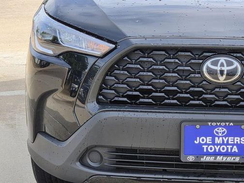 Jet Black 2025 Toyota Corolla Cross L