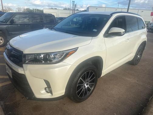 2018 Toyota Highlander SE