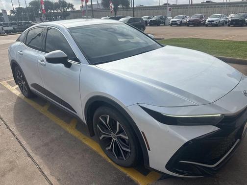 2024 Toyota Crown XLE