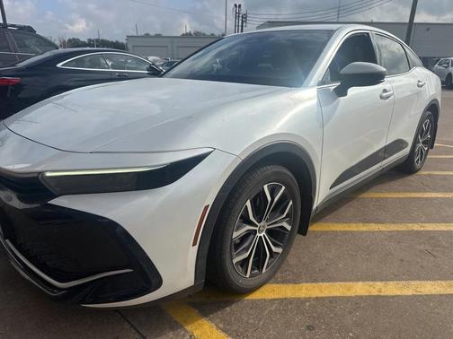 2024 Toyota Crown XLE