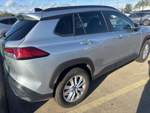 2025 Toyota Corolla Cross LE