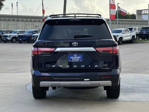 2025 Toyota Sequoia Base