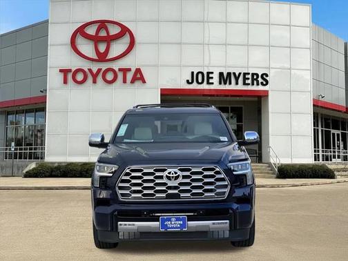 2025 Toyota Sequoia Base