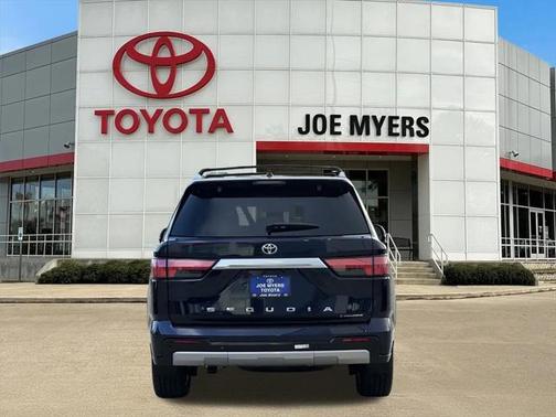 2025 Toyota Sequoia Base