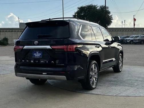 2025 Toyota Sequoia Base
