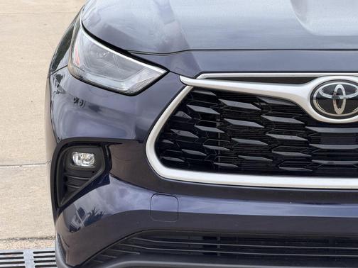 Blueprint 2025 Toyota Highlander LE
