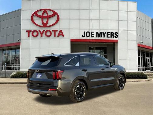2024 Kia Sorento S