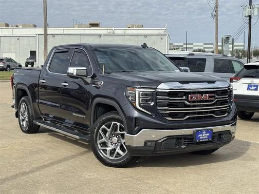 2022 GMC Sierra 1500 SLT