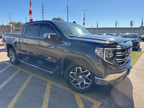 2022 GMC Sierra 1500 SLT