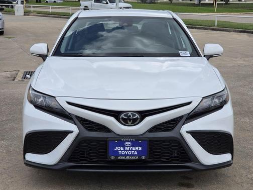 Ice Cap 2024 Toyota Camry SE