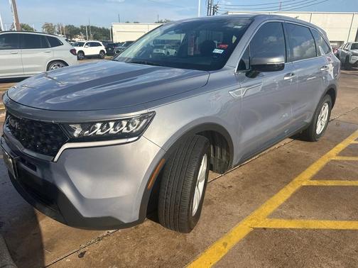 2022 Kia Sorento LX