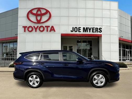 2025 Toyota Highlander LE