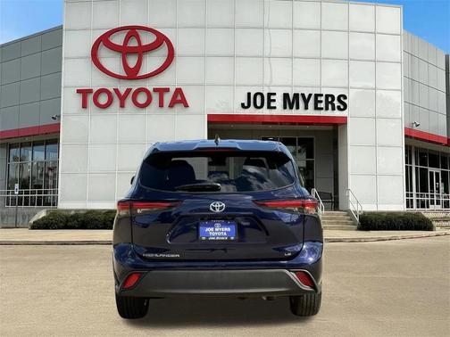 2025 Toyota Highlander LE