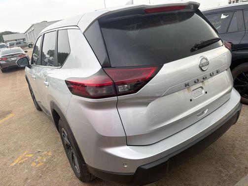 Brilliant Silver Metallic 2025 Nissan Rogue SV