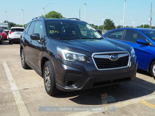 Photo 1 of 4 of 2019 Subaru Forester Premium