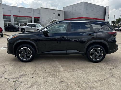Super Black 2025 Nissan Rogue SV