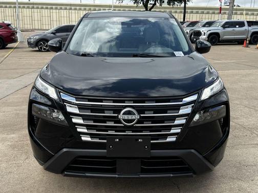 Super Black 2025 Nissan Rogue SV