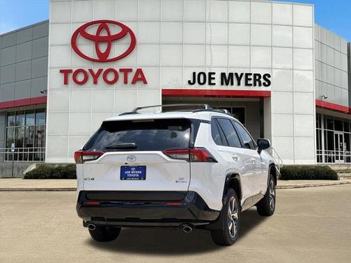 2025 Toyota RAV4 Hybrid SE