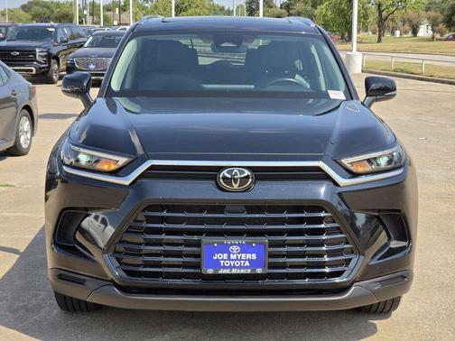 Midnight Black Metallic 2025 Toyota Grand Highlander XLE