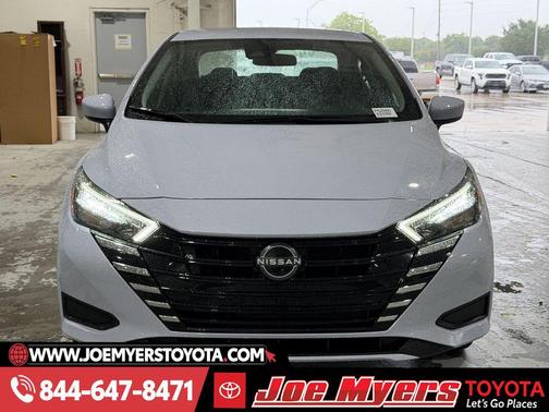 Gray Sky Pearl 2025 Nissan Versa 1.6 SV