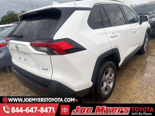 2025 Toyota RAV4 XLE