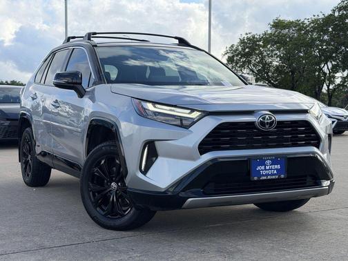 Silver Sky Metallic/Midnight Black Metallic 2025 Toyota RAV4 Hybrid SE