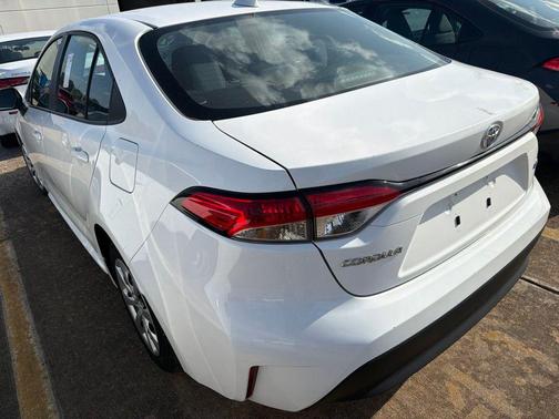 Ice 2025 Toyota Corolla LE