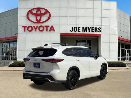 2023 Toyota Highlander XSE