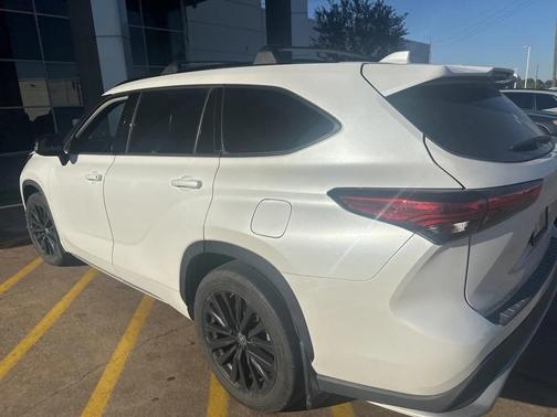 2023 Toyota Highlander XSE