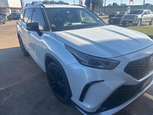 2023 Toyota Highlander XSE