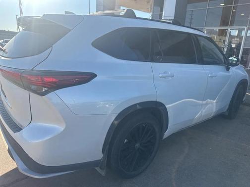 2023 Toyota Highlander XSE