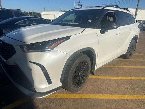 2023 Toyota Highlander XSE