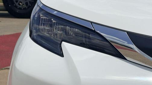 Ice 2026 Toyota Sienna LE