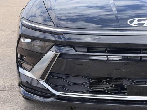 Abyss Black 2025 Hyundai SONATA SEL